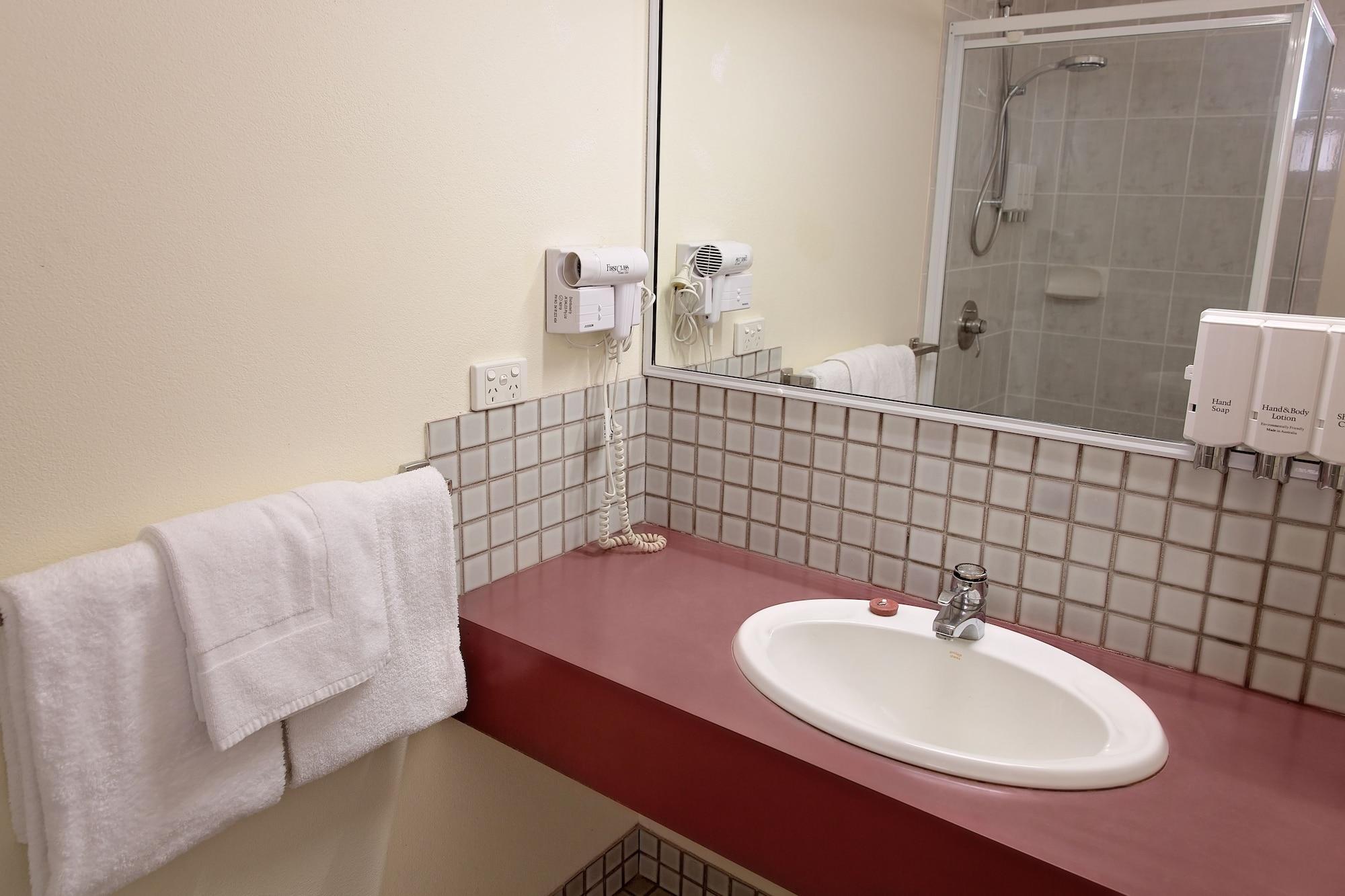 מקיי White Lace Motor Inn מראה חיצוני תמונה