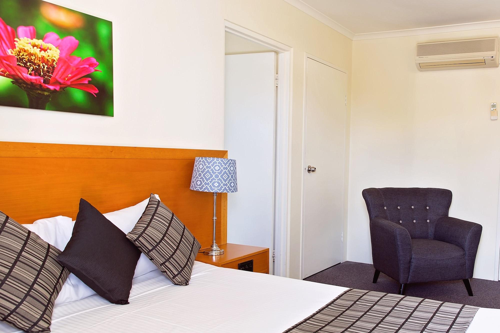 מקיי White Lace Motor Inn מראה חיצוני תמונה