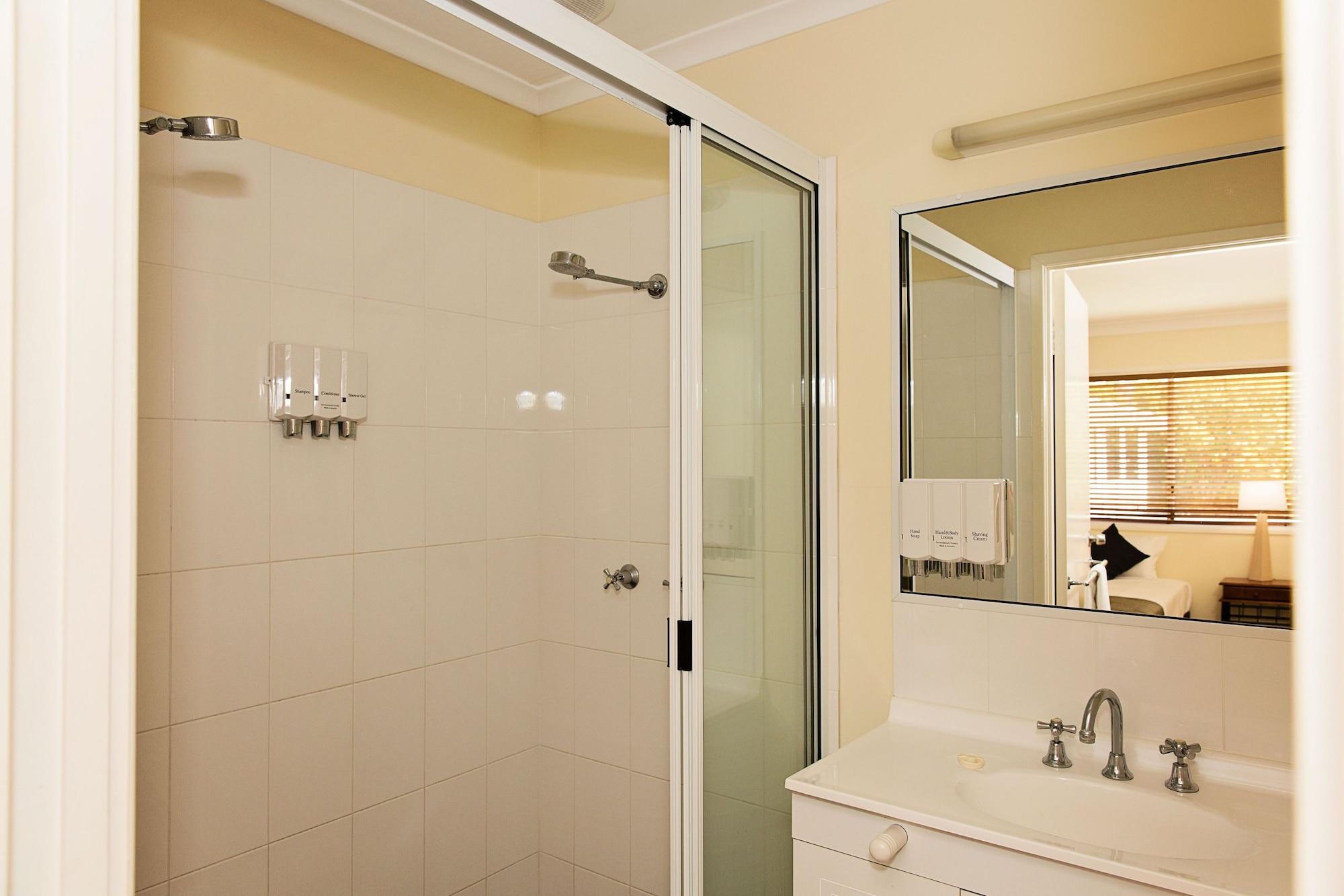 מקיי White Lace Motor Inn מראה חיצוני תמונה