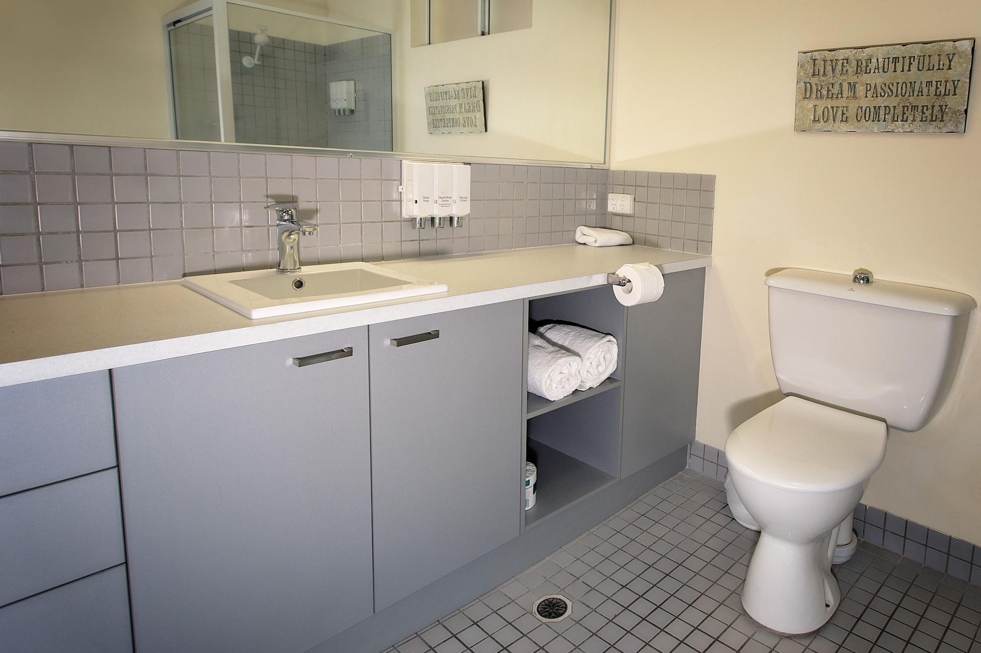 מקיי White Lace Motor Inn מראה חיצוני תמונה