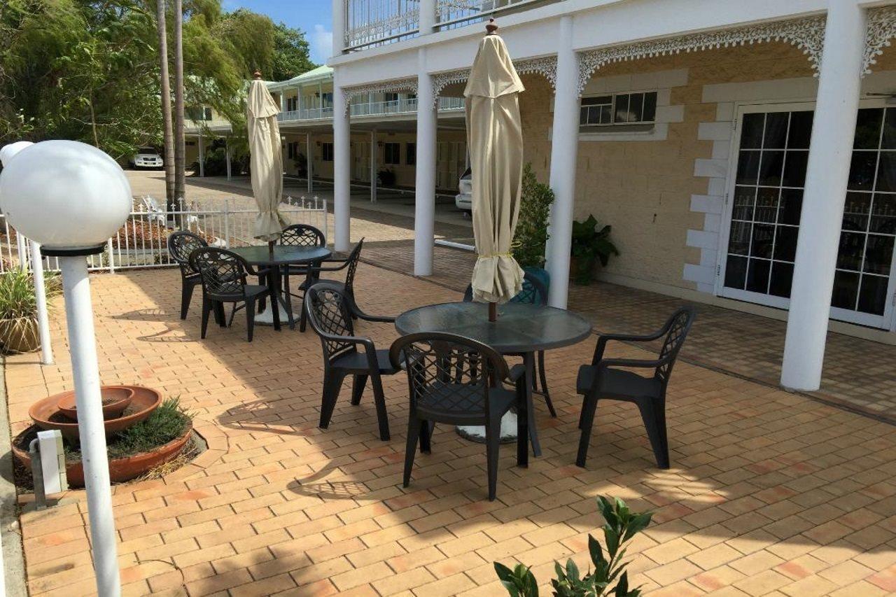 מקיי White Lace Motor Inn מראה חיצוני תמונה